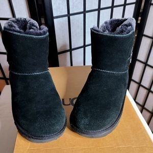 Girls UGG boot